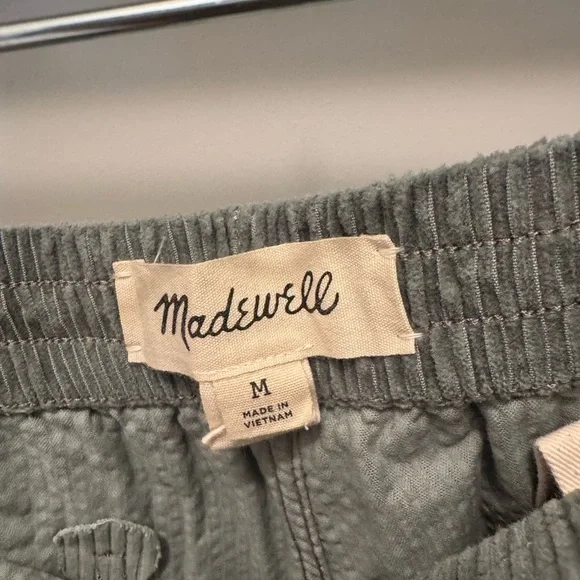 Men’s corduroy shorts. Size medium. sage green. - Picture 3 of 3